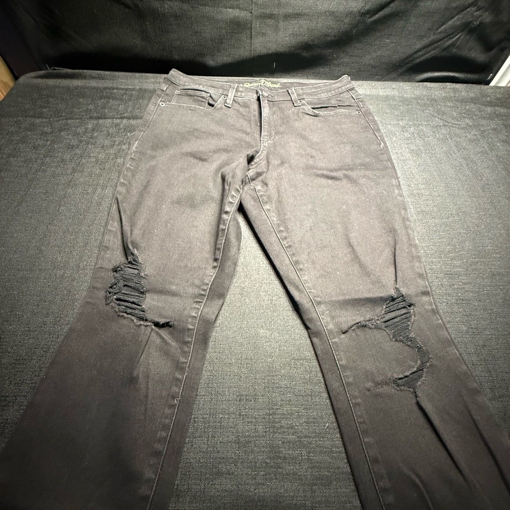 Women's Black Distressed Jeans